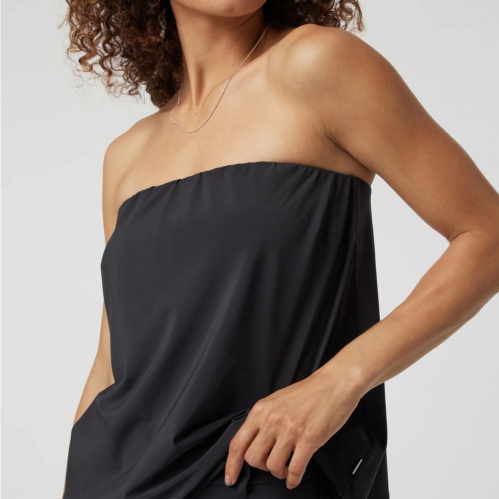 Vuori Black Strapless Mini Tub Top